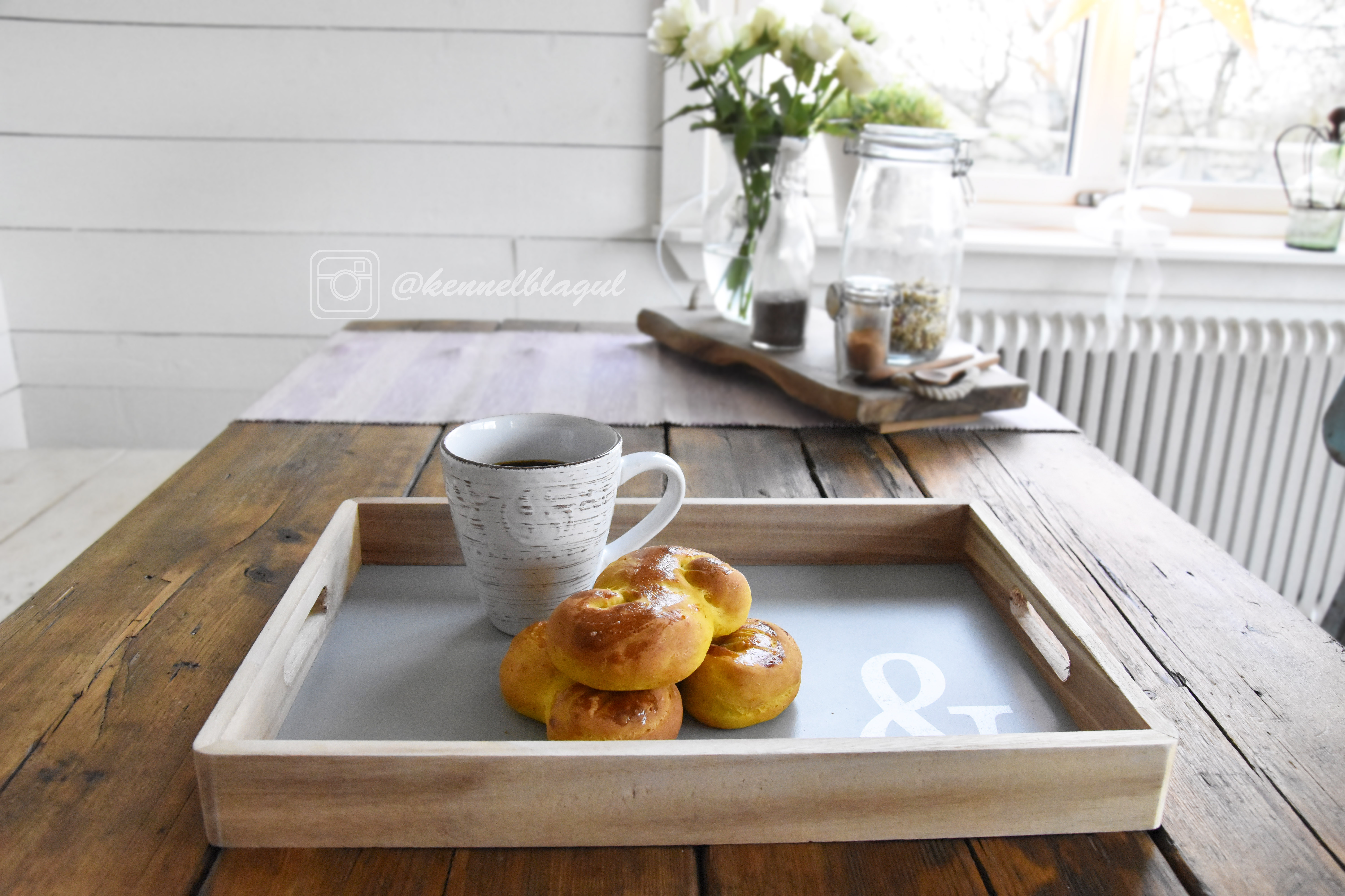 1 saffransbulle med dinkel.jpg