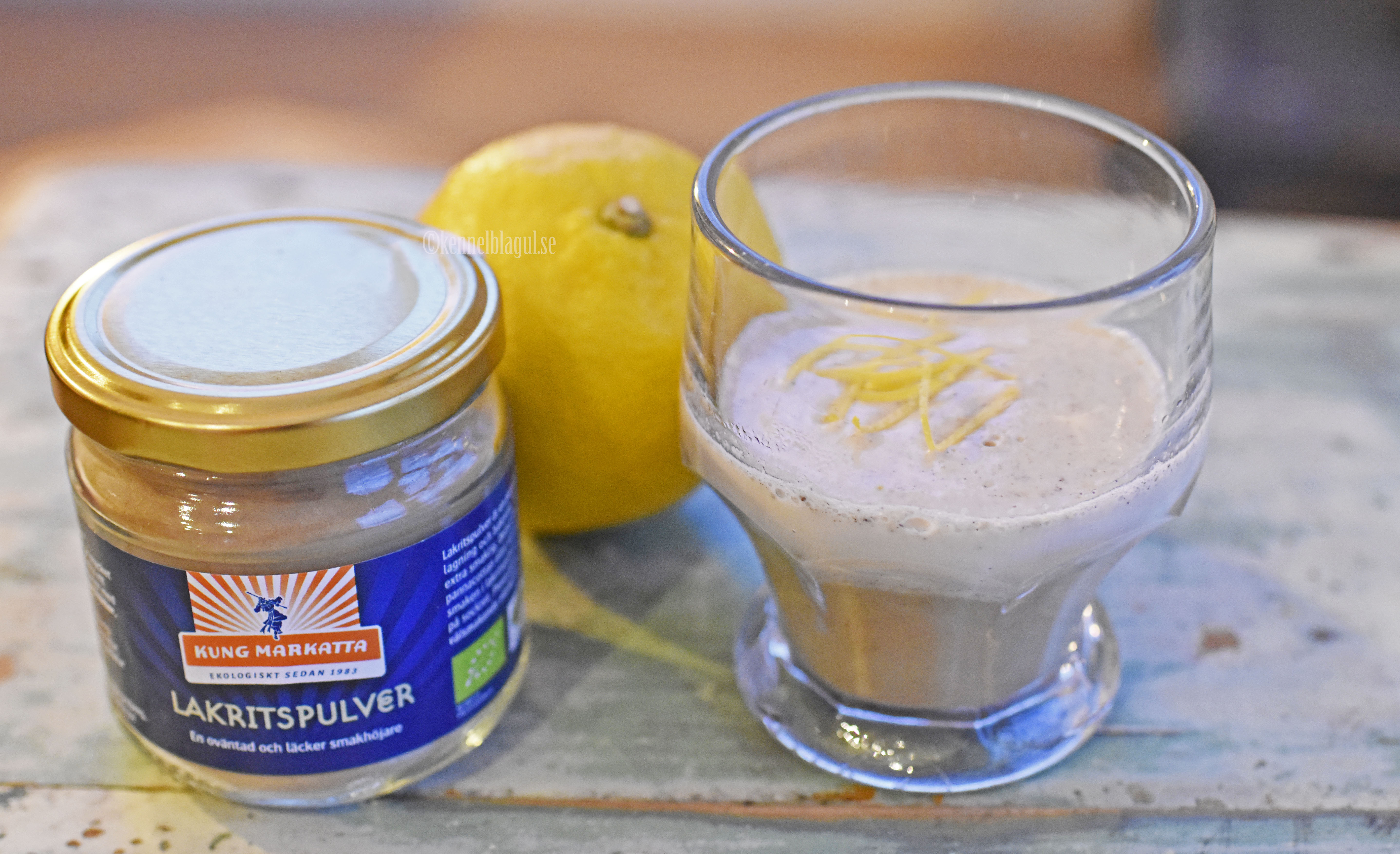 1citron och lakritspannacotta.jpg